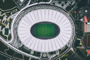 中国国足11次冲击世界杯回顾-足坛动态，尼斯欧冠备战受转会影响，埃因霍温加时中柱，葡体调整名单迎国王杯